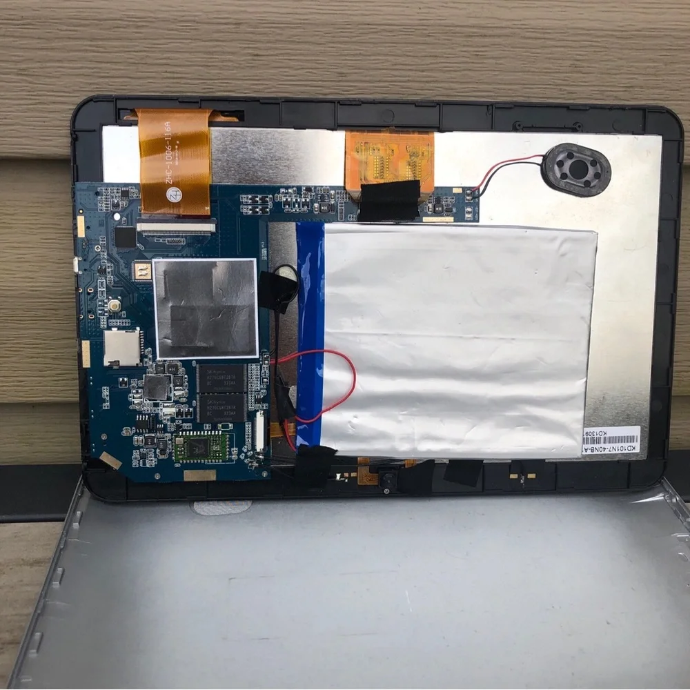 Digital2 10” Pad Platinum Android QuadCore Silver Tablet Model D2-1061G-MS FPOR